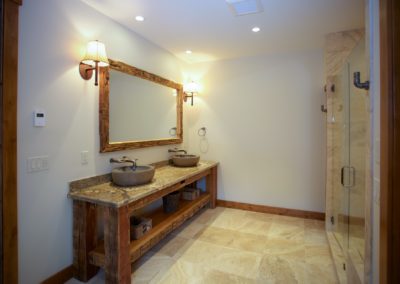 Beautiful Montana Rustic Lumber Bath Room